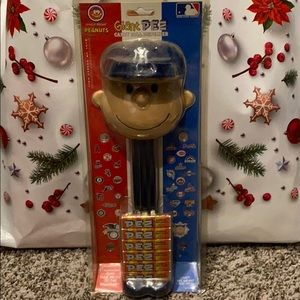 Charlie Brown NY Yankee Musical Pez Dispenser 12"